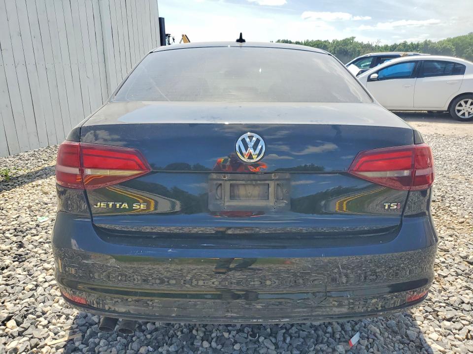 56237286 :رقم المزاد ، 3VWDB7AJ2HM347704 vin ، 2017 Volkswagen Jetta مزاد بيع