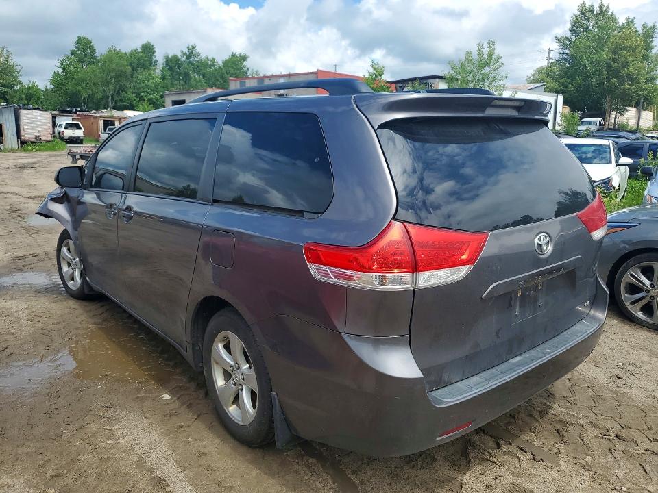 Продажа на аукционе авто 2013 Toyota Sienna, vin: 5TDKK3DC8DS355882, номер лота: 56615716