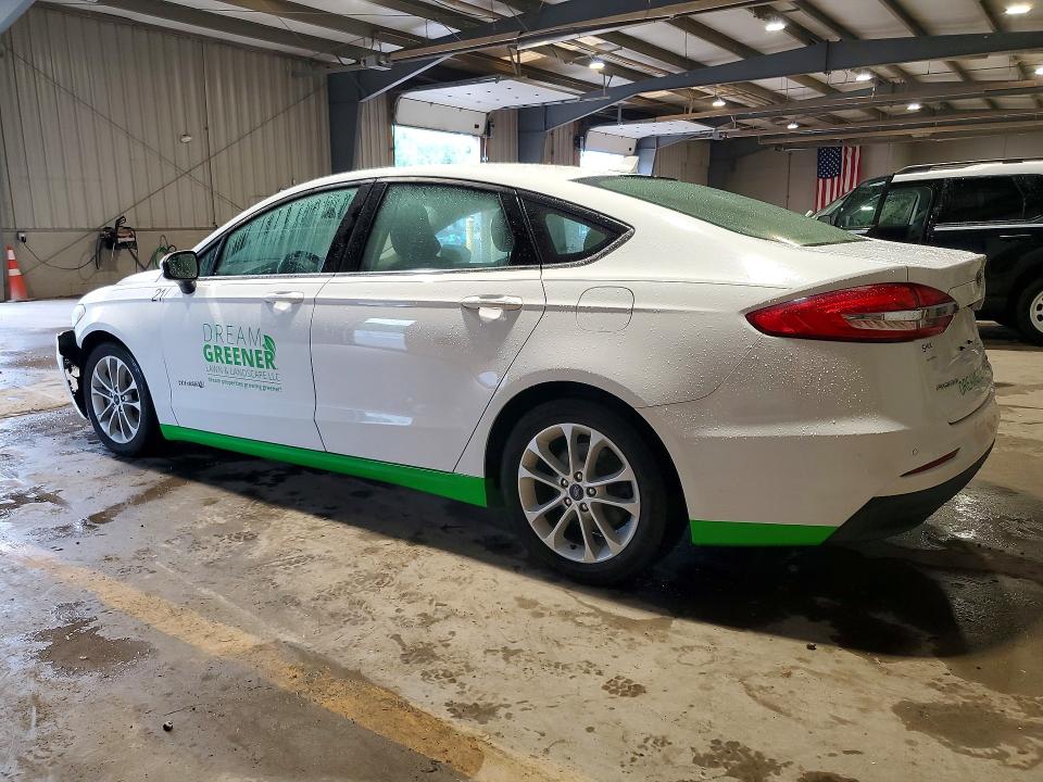 58414316 :رقم المزاد ، 3FA6P0LU7KR165119 vin ، 2019 Ford Fusion مزاد بيع