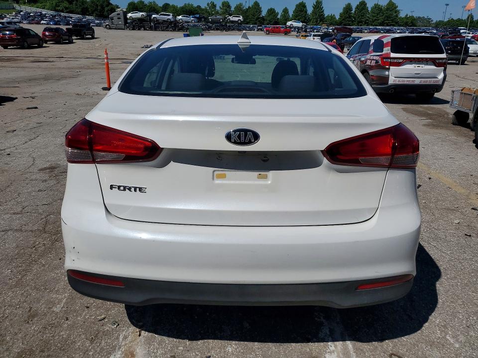 2018 Kia Forte მანქანა იყიდება აუქციონზე, vin: 3KPFL4A7XJE181721, აუქციონის ნომერი: 57271926