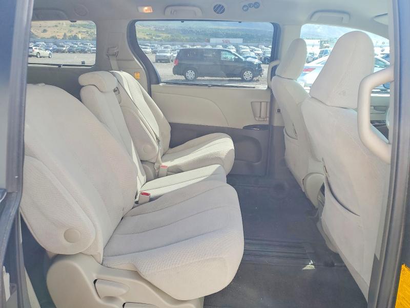 54905336 :رقم المزاد ، 5TDKK3DC2CS216572 vin ، 2012 Toyota Sienna مزاد بيع