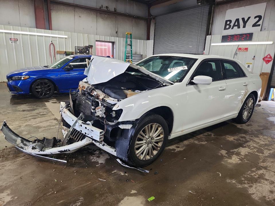 2013 Chrysler 300 მანქანა იყიდება აუქციონზე, vin: 2C3CCARG1DH716048, აუქციონის ნომერი: 57336396