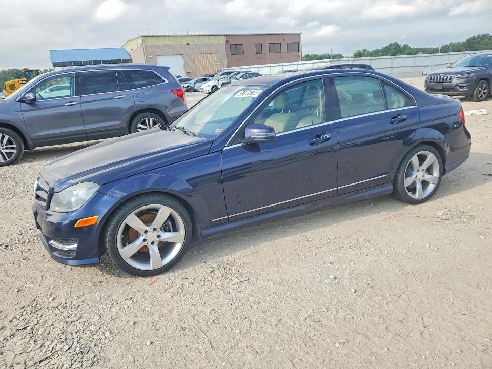 58812996 :رقم المزاد ، WDDGF4HB2EA967517 vin ، 2014 Mercedes-benz C مزاد بيع
