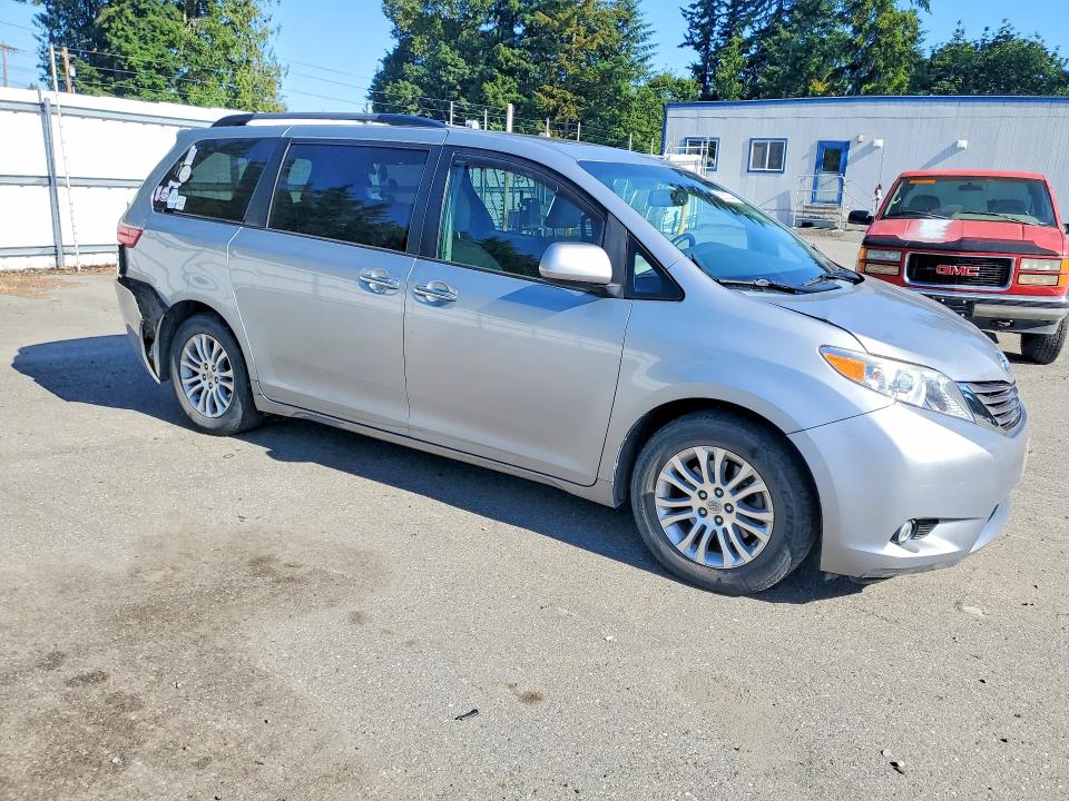 2015 Toyota Sienna მანქანა იყიდება აუქციონზე, vin: 5TDYK3DC7FS632809, აუქციონის ნომერი: 58368346
