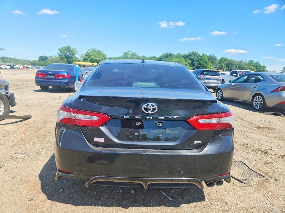 58803046 :رقم المزاد ، 4T1B11HK2KU798414 vin ، 2019 Toyota Camry مزاد بيع