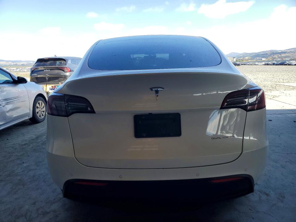 Auction sale of the 2021 Tesla Model Y, vin: 5YJYGDEE2MF161810, lot number: 56316266