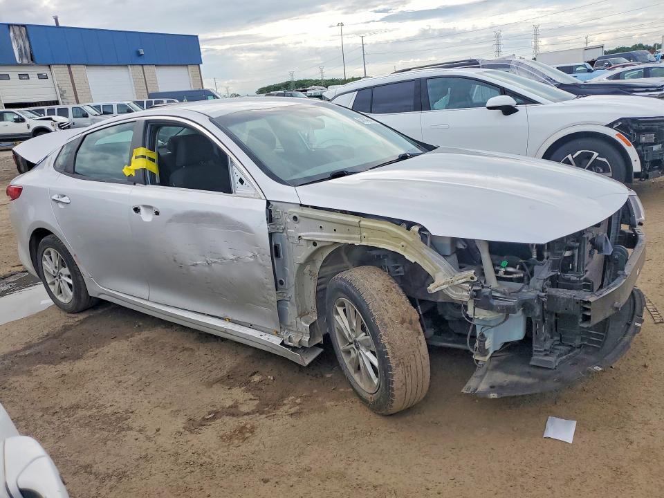 2016 Kia Optima მანქანა იყიდება აუქციონზე, vin: KNAGT4L30G5119812, აუქციონის ნომერი: 57046406