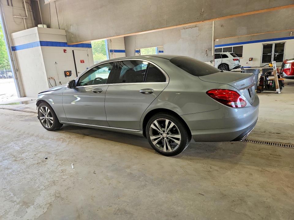 2015 Mercedes-benz C მანქანა იყიდება აუქციონზე, vin: 55SWF4KB4FU023255, აუქციონის ნომერი: 56593726
