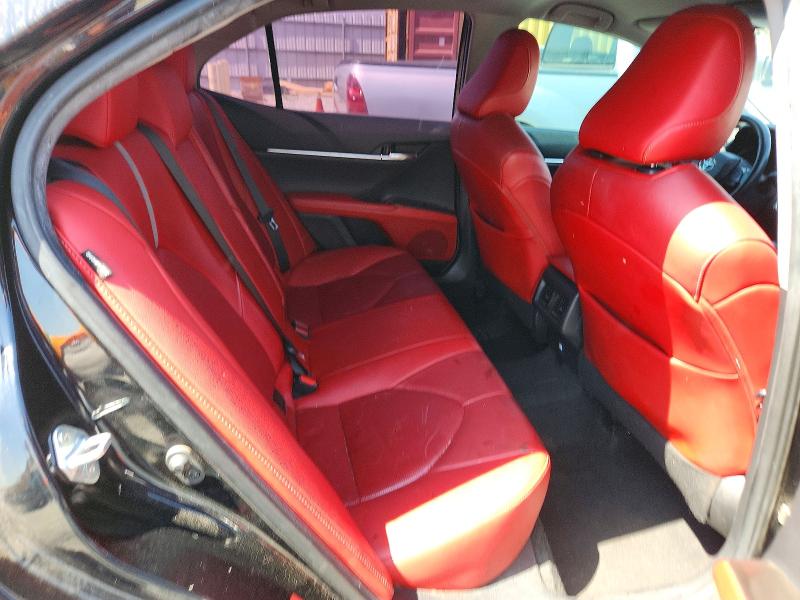 56479026 :رقم المزاد ، 4T1K61AK2MU556513 vin ، 2021 Toyota Camry مزاد بيع