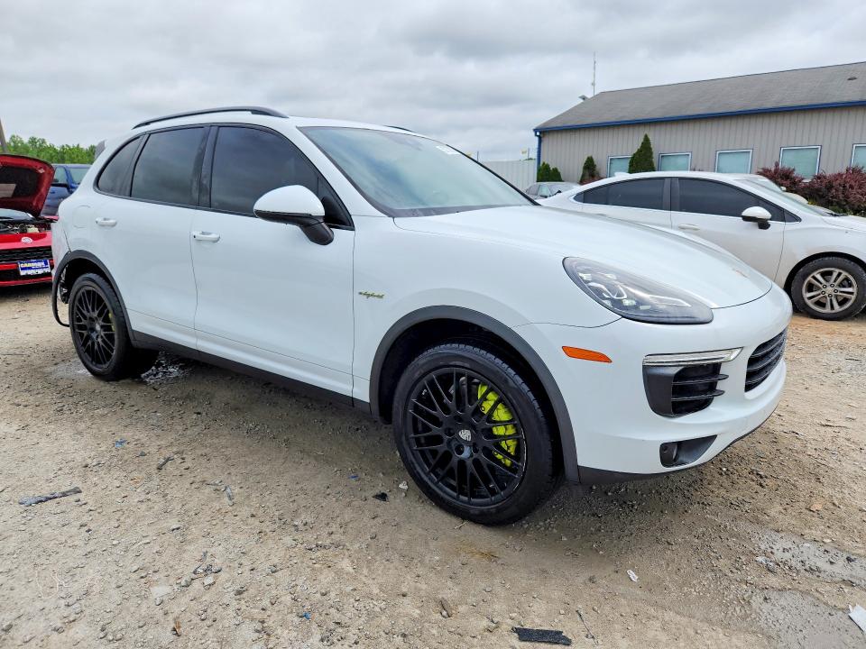 55739036 :رقم المزاد ، WP1AE2A24FLA50214 vin ، 2015 Porsche Cayenne مزاد بيع