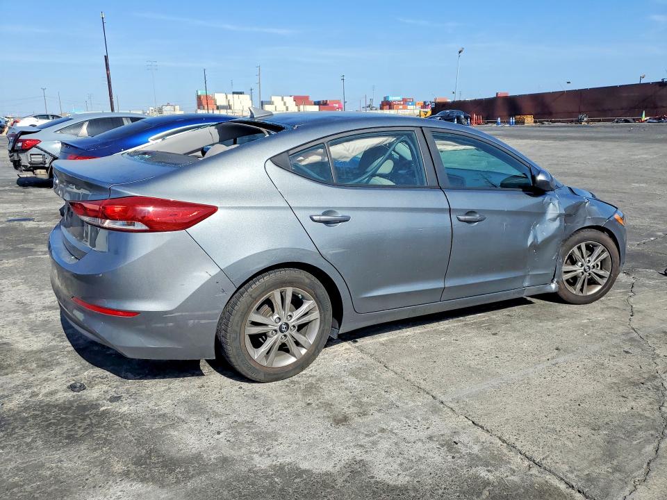 55954106 :رقم المزاد ، KMHD84LF8HU241757 vin ، 2017 Hyundai Elantra مزاد بيع