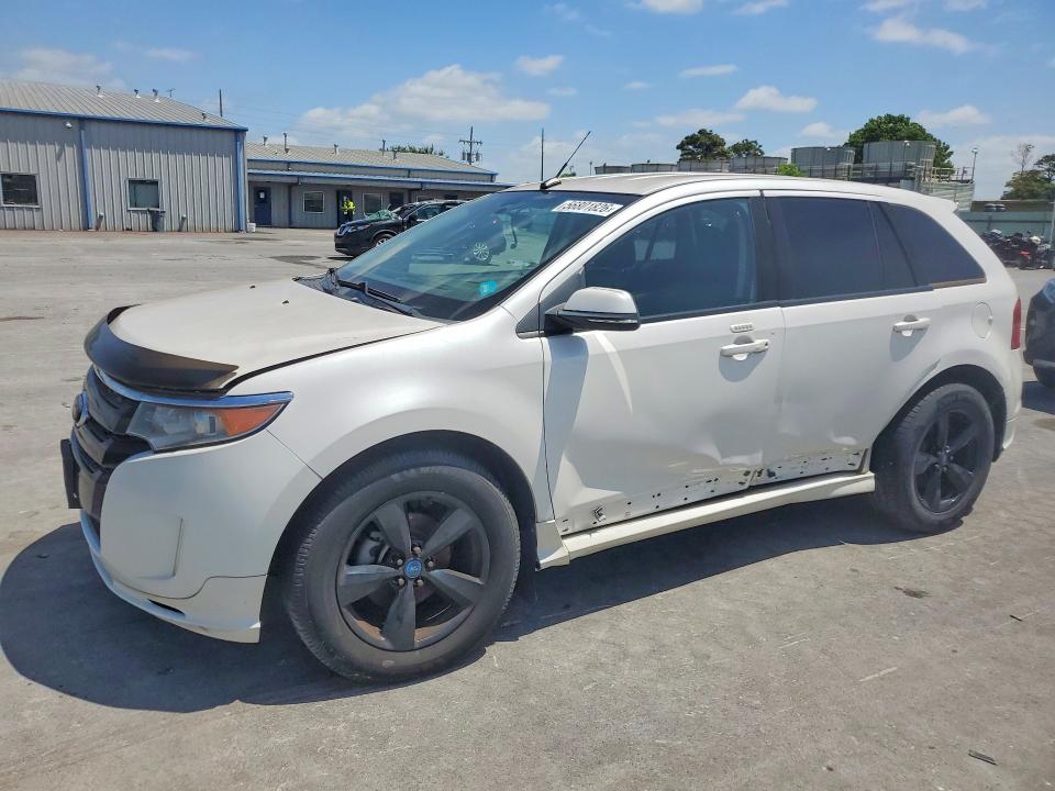 56801826 :رقم المزاد ، 2FMDK4AK8DBC77997 vin ، 2013 Ford Edge مزاد بيع