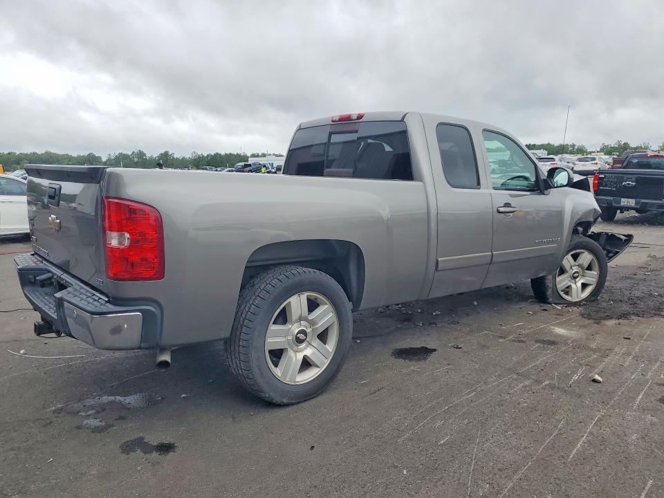Продажа на аукционе авто 2007 Chevrolet Silverado, vin: 1GCEC19017Z511650, номер лота: 55141886