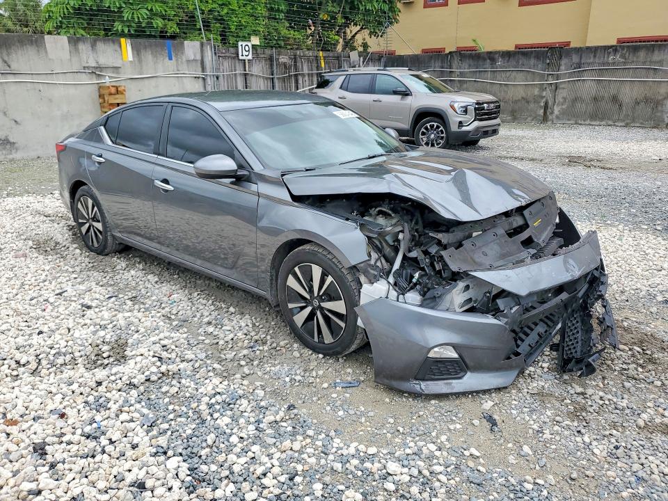 56004346 :رقم المزاد ، 1N4BL4DV4MN414779 vin ، 2021 Nissan Altima مزاد بيع