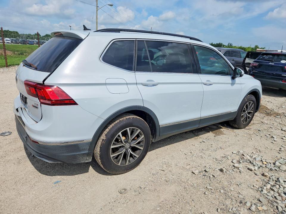 Продажа на аукционе авто 2018 Volkswagen Tiguan, vin: 3VV2B7AX9JM033084, номер лота: 57872286