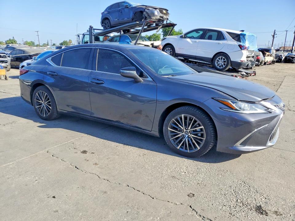 56722936 :رقم المزاد ، 58ADA1C1XPU030526 vin ، 2023 Lexus Es 300h مزاد بيع