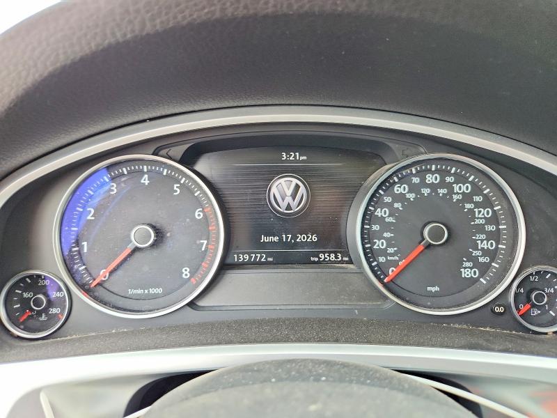 2017 Volkswagen Touareg მანქანა იყიდება აუქციონზე, vin: WVGGF7BP7HD002716, აუქციონის ნომერი: 57537056