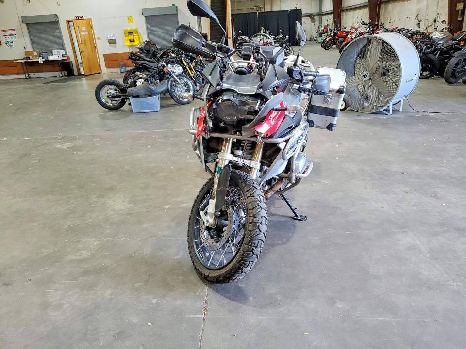 2014 Bmw R1200 მანქანა იყიდება აუქციონზე, vin: WB10A110XEZ185742, აუქციონის ნომერი: 57432196