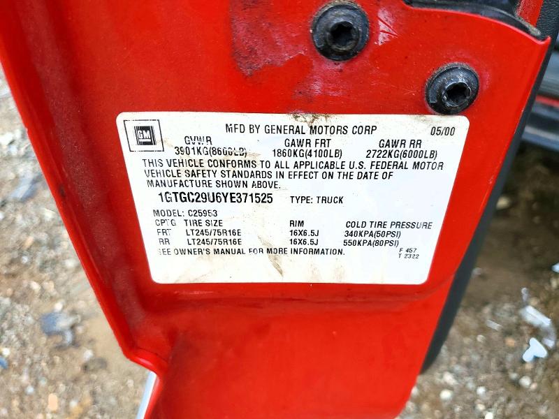 2000 Gmc New Sierra მანქანა იყიდება აუქციონზე, vin: 1GTGC29U6YE371525, აუქციონის ნომერი: 57998716