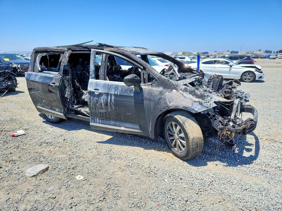 Продажа на аукционе авто 2018 Chrysler Pacifica, vin: 2C4RC1EG1JR149924, номер лота: 56698186