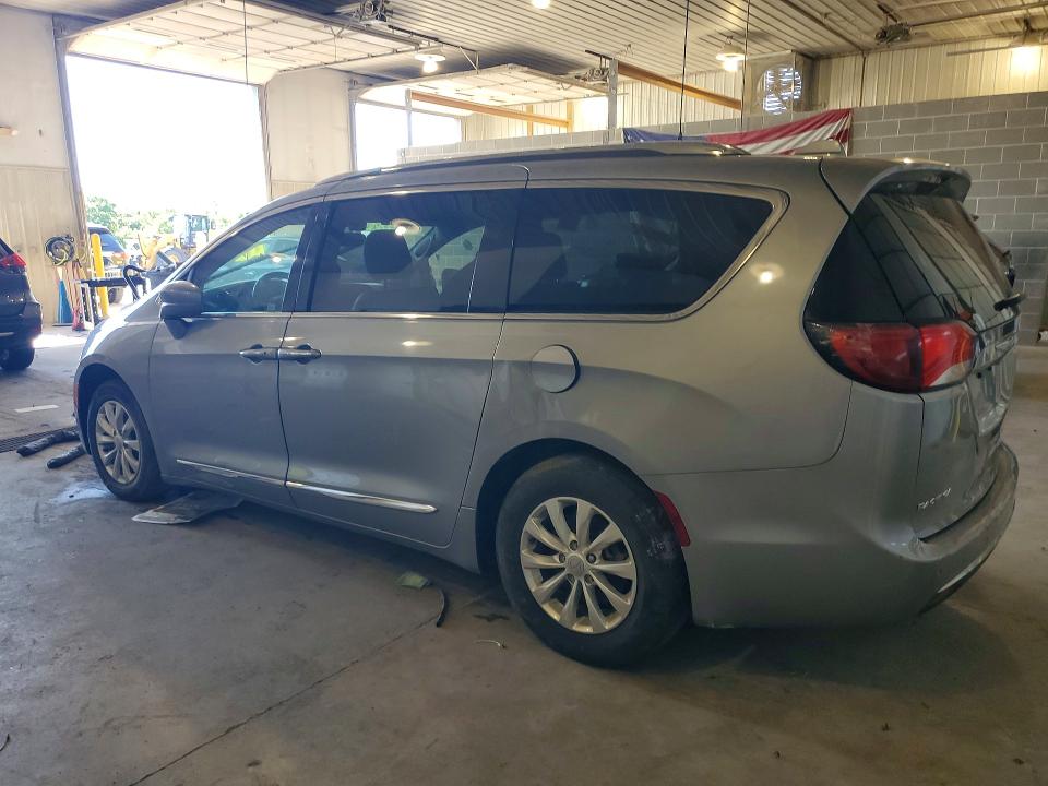 Продажа на аукционе авто 2018 Chrysler Pacifica, vin: 2C4RC1BG0JR119060, номер лота: 57073506