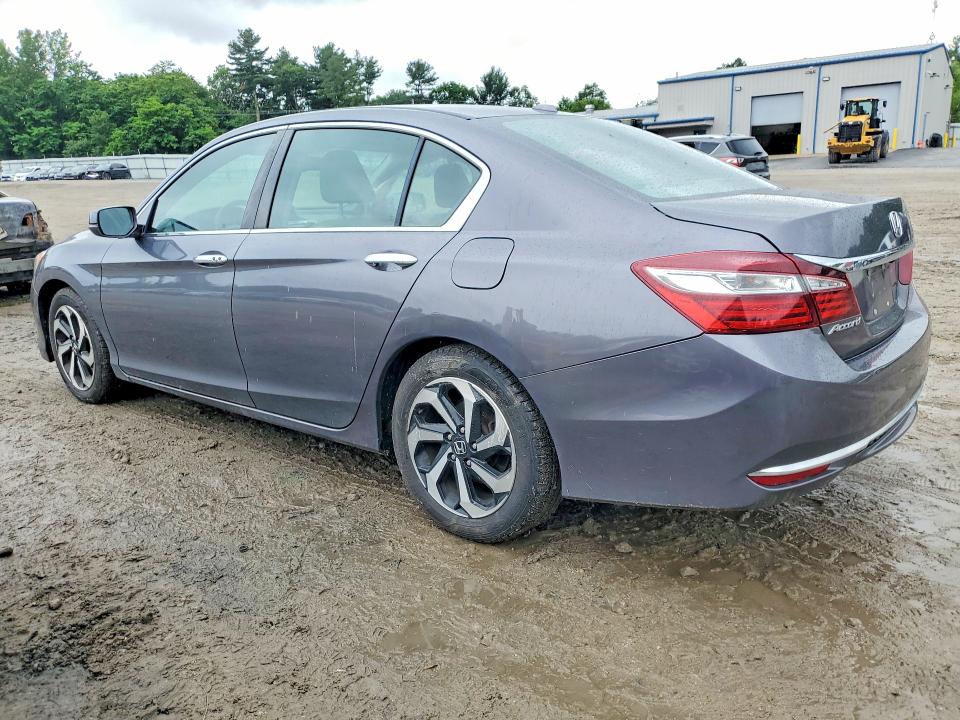 57726026 :رقم المزاد ، 1HGCR2F88HA201213 vin ، 2017 Honda Accord مزاد بيع