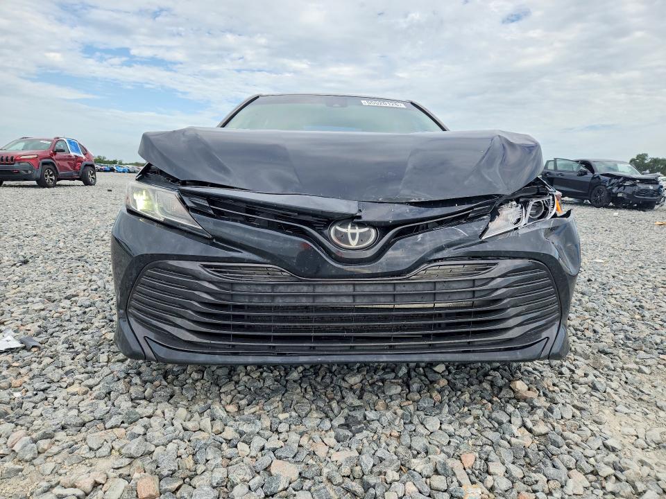 2020 Toyota Camry მანქანა იყიდება აუქციონზე, vin: 4T1L11AKXLU966476, აუქციონის ნომერი: 55520126