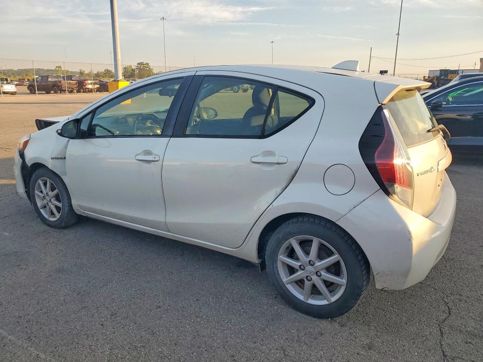 Продажа на аукционе авто 2015 Toyota Prius C, vin: JTDKDTB3XF1090010, номер лота: 56253086