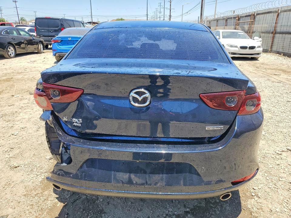 2021 Mazda 3 მანქანა იყიდება აუქციონზე, vin: JM1BPBCL4M1345795, აუქციონის ნომერი: 57195266