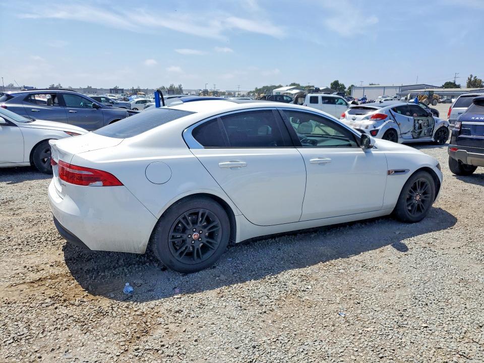 Продаж на аукціоні авто 2018 Jaguar Xe, vin: SAJAD4FN5JCP31320, номер лоту: 55973486