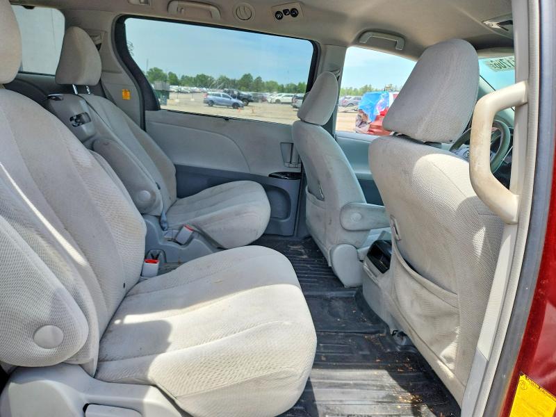 56271706 :رقم المزاد ، 5TDKK3DC8CS208296 vin ، 2012 Toyota Sienna مزاد بيع