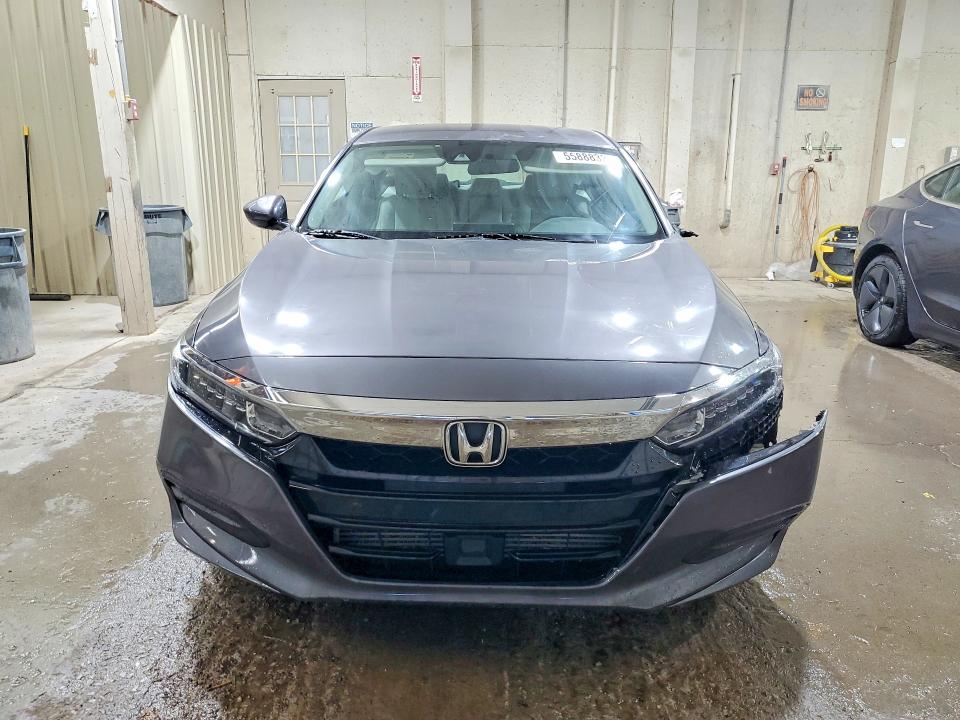 Продаж на аукціоні авто 2018 Honda Accord, vin: 1HGCV1F18JA152240, номер лоту: 55888326