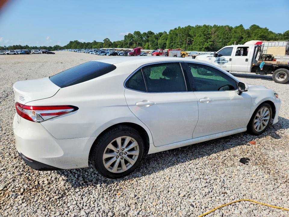 2018 Toyota Camry მანქანა იყიდება აუქციონზე, vin: 4T1B11HK3JU092129, აუქციონის ნომერი: 58503986
