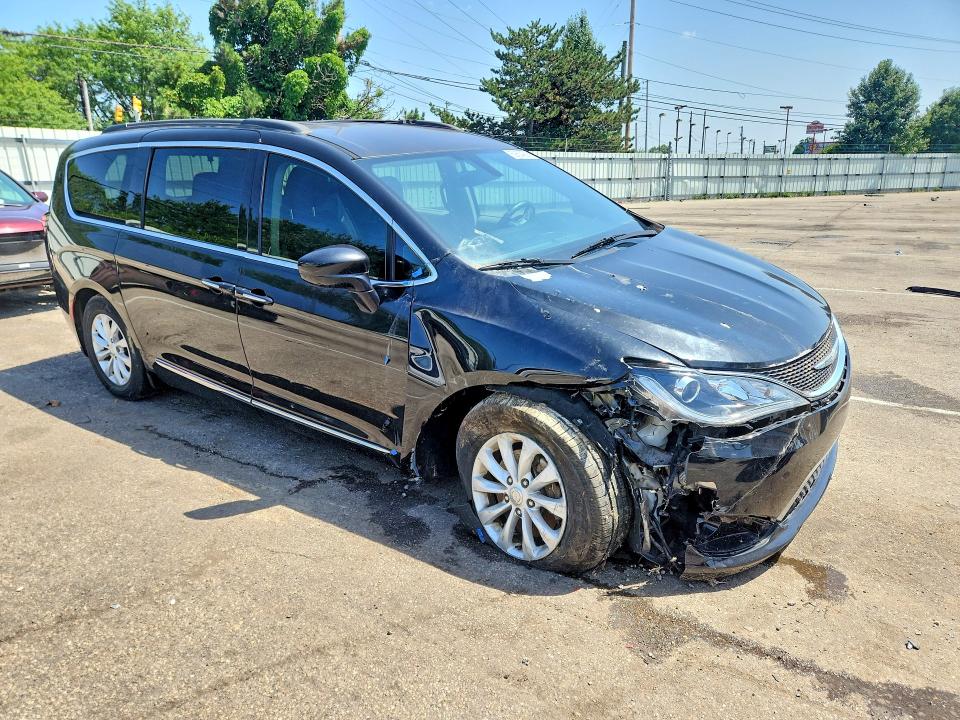 Продаж на аукціоні авто 2017 Chrysler Pacifica, vin: 2C4RC1BG7HR705197, номер лоту: 59634926