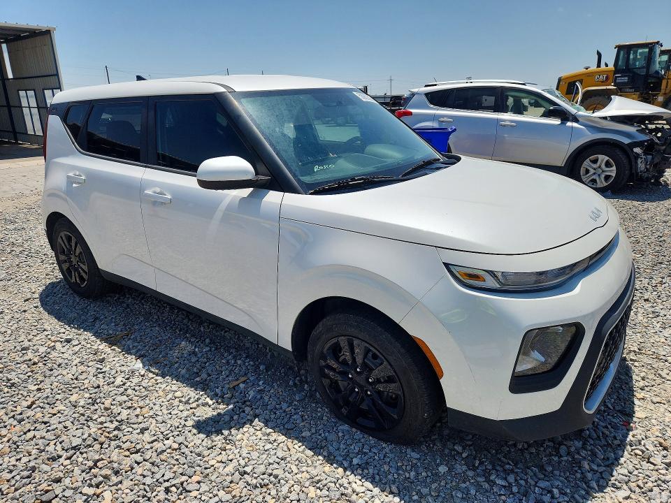 2022 Kia Soul მანქანა იყიდება აუქციონზე, vin: KNDJ23AUXN7176392, აუქციონის ნომერი: 58903596