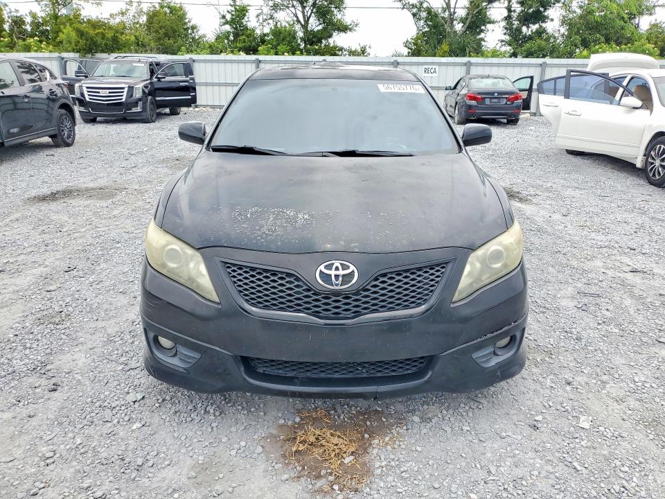 56755776 :رقم المزاد ، 4T1BF3EK3BU690157 vin ، 2011 Toyota Camry مزاد بيع