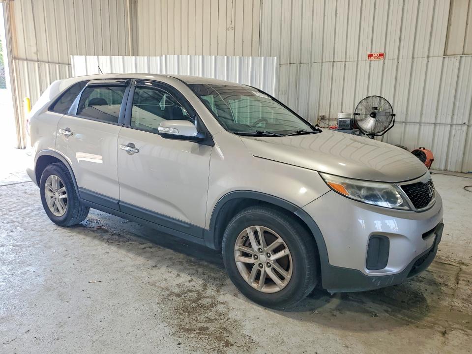 57781696 :رقم المزاد ، 5XYKT3A61FG621447 vin ، 2015 Kia Sorento مزاد بيع