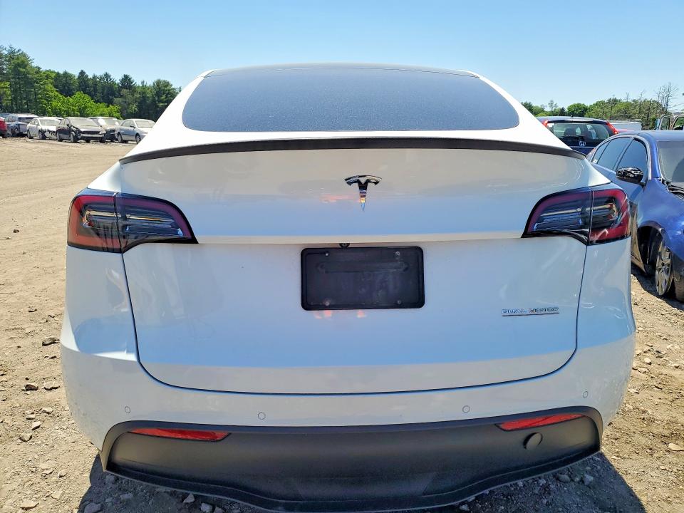 55814436 :رقم المزاد ، 7SAYGDEFXNF307271 vin ، 2022 Tesla Model Y مزاد بيع