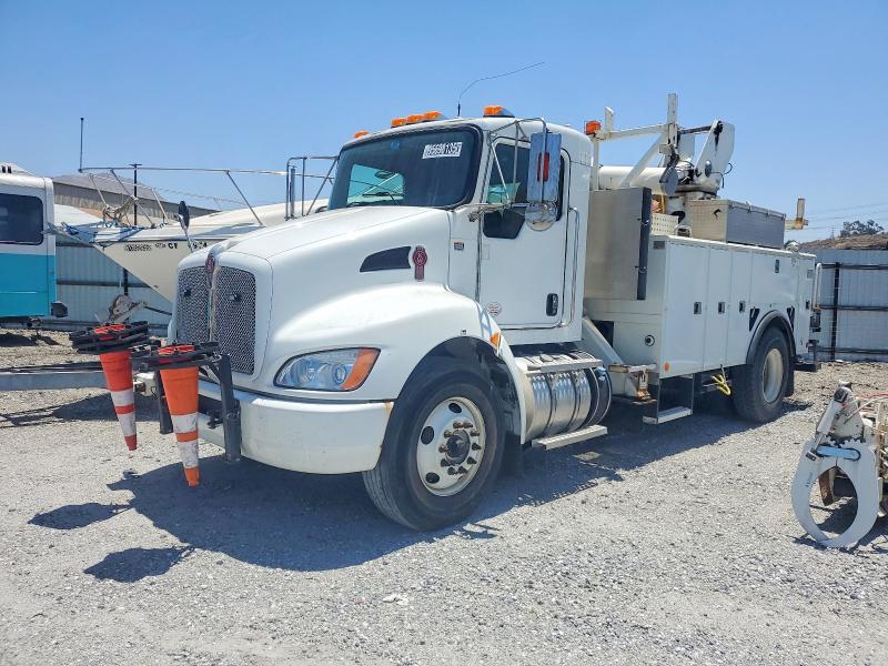2017 Kenworth T300 მანქანა იყიდება აუქციონზე, vin: 2NKHHM7X0HM134915, აუქციონის ნომერი: 95698135