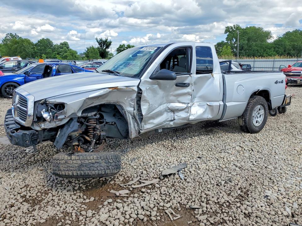 2005 Dodge Dakota მანქანა იყიდება აუქციონზე, vin: 1D7HW42K15S295733, აუქციონის ნომერი: 57424046