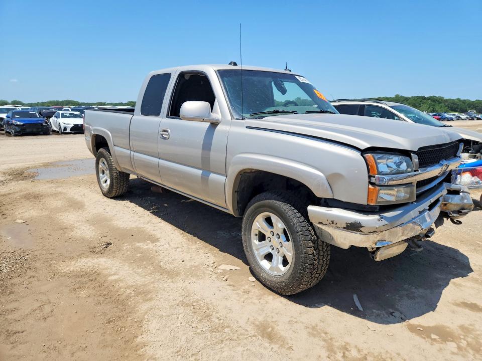 Продажа на аукционе авто 2004 Chevrolet Silverado, vin: 2GCEK19T941194945, номер лота: 55864916