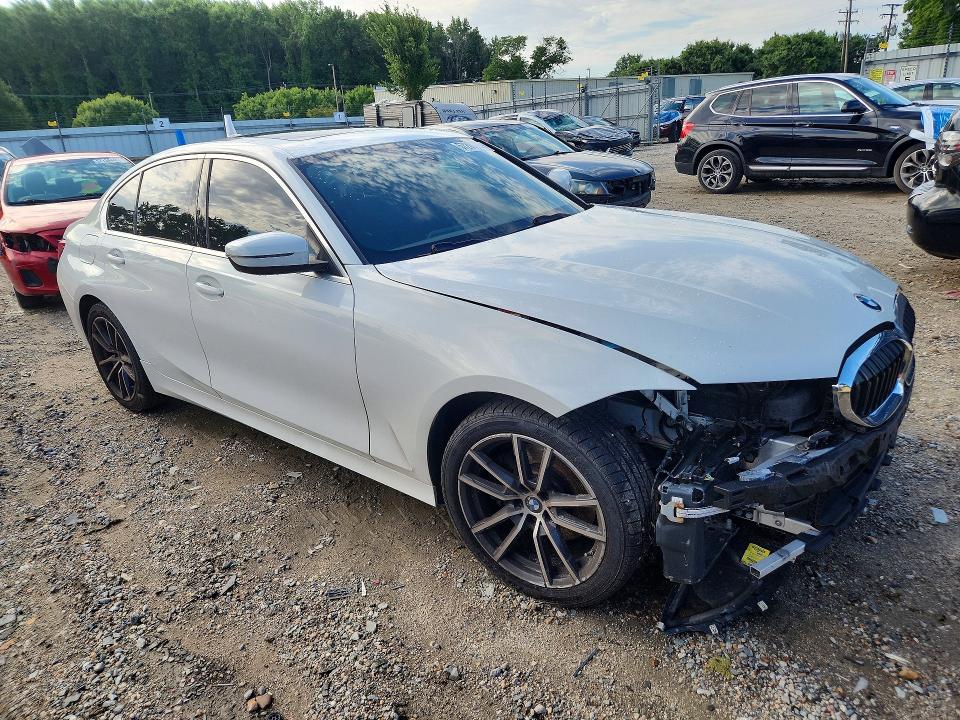 57200706 :رقم المزاد ، 3MW5R1J00M8B71386 vin ، 2021 Bmw 330i مزاد بيع