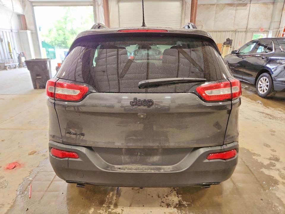 55599366 :رقم المزاد ، 1C4PJMCS5EW298341 vin ، 2014 Jeep Cherokee مزاد بيع