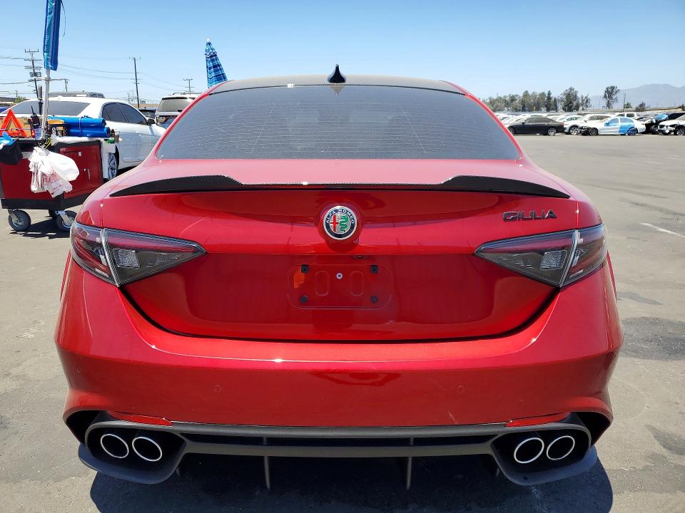 57427536 :رقم المزاد ، ZARFAMEV9R7688318 vin ، 2024 Alfa Romeo Giulia مزاد بيع