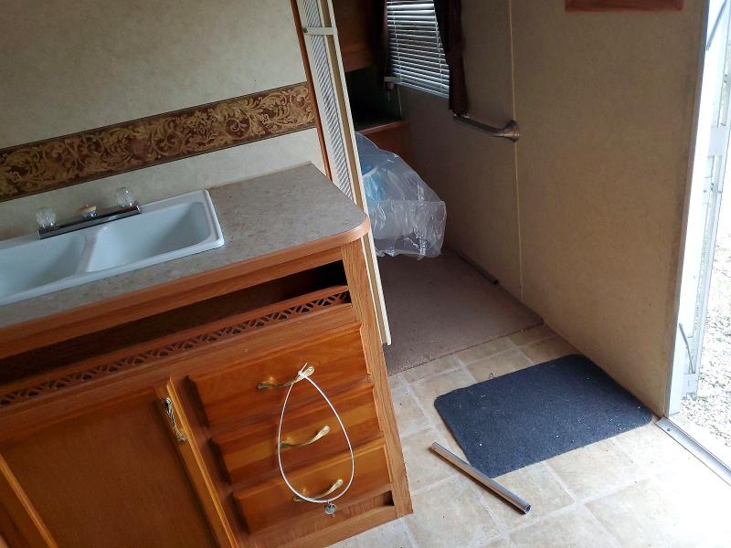 Продажа на аукционе авто 2005 Jayco Rv Trailer, vin: 1UJBJ02P751EN1950, номер лота: 57181276
