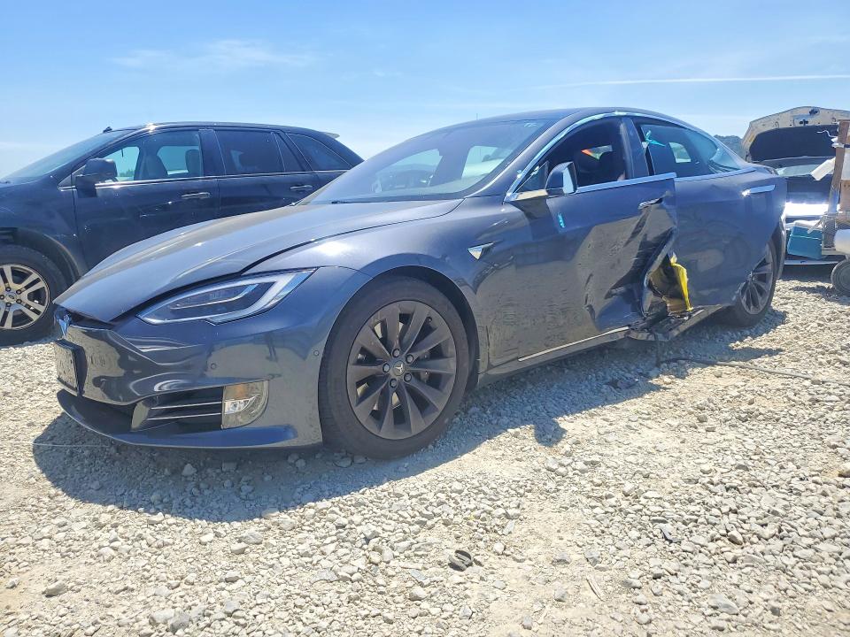 56632486 :رقم المزاد ، 5YJSA1E24KF307309 vin ، 2019 Tesla Model S مزاد بيع