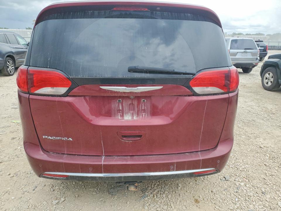 58495406 :رقم المزاد ، 2C4RC1BG9HR627618 vin ، 2017 Chrysler Pacifica مزاد بيع
