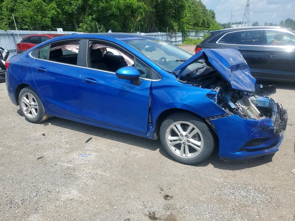 59322766 :رقم المزاد ، 1G1BE5SM0J7117053 vin ، 2018 Chevrolet Cruze مزاد بيع