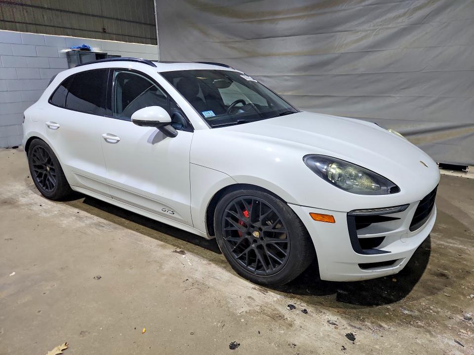 58328166 :رقم المزاد ، WP1AG2A58HLB53658 vin ، 2017 Porsche Macan مزاد بيع