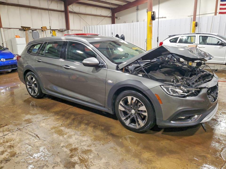 58453936 :رقم المزاد ، W04GV8SX9J1110768 vin ، 2018 Buick Regal Tourx مزاد بيع